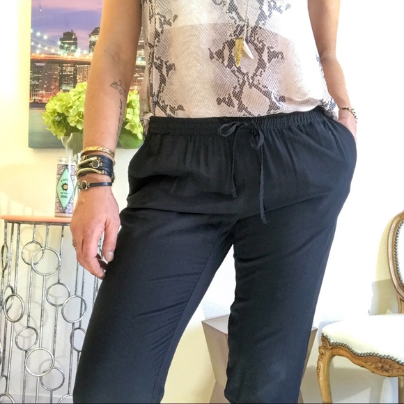 Banana Republic Black Jogger Pants - Picture 3 of 7